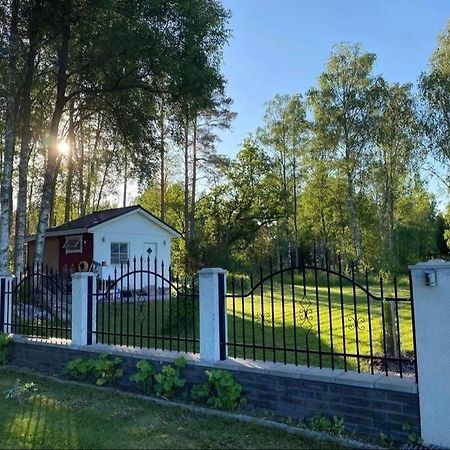 Trevlig Stuga Med Uteplats Rimbo Exterior photo